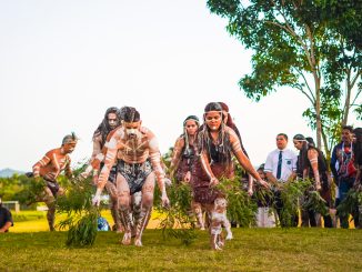 Mununjali Ngari share traditional dances at the NAIDOC Awards for 2022. Photo by Katie O'Brien